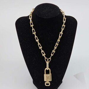 Authentic Louis Vuitton Lock & Key w/ Unbranded Gold Plated Gold Chain Necklace